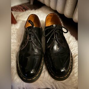 Dr. Martens 1461 Patent Women's Leather Oxford Shoes in Black Patent Lamper